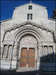 بوابة كاتدرائية سان تروفيم آرل