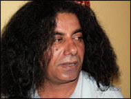 (عدسة آدم البياتي)